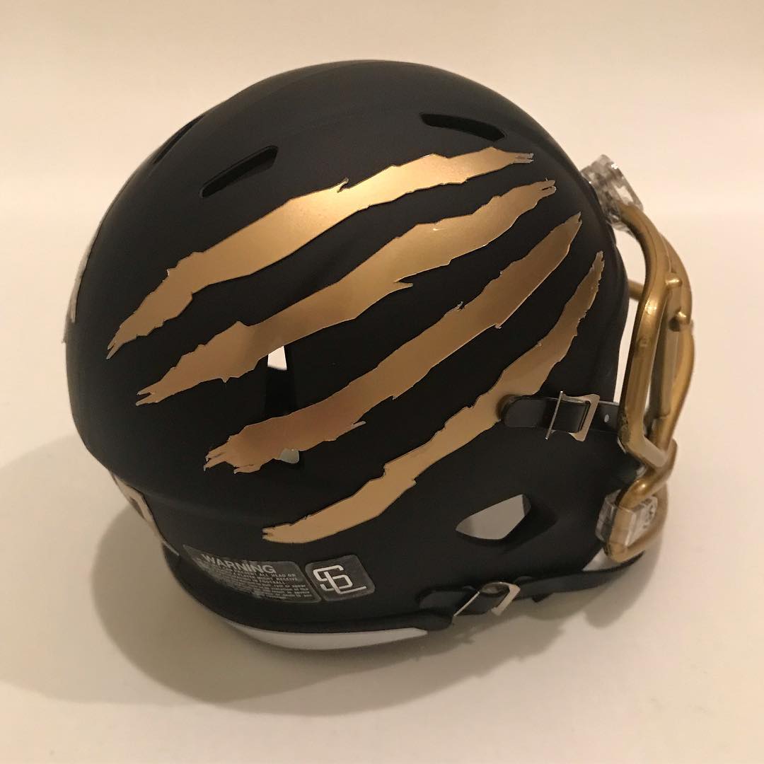 Xtra Large Side Decals with Gloss finish
